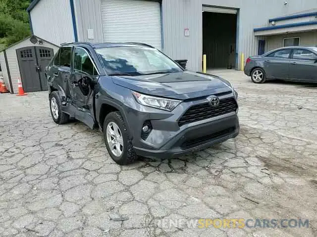 15 Photograph of a damaged car 2T3W1RFV0LC053295 TOYOTA RAV4 2020