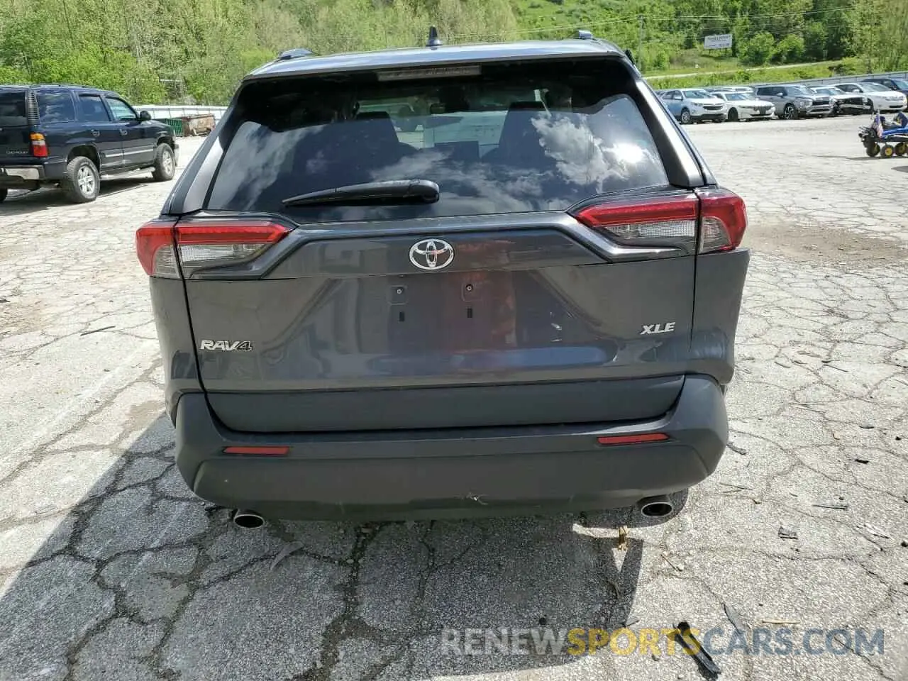 6 Photograph of a damaged car 2T3W1RFV0LC053295 TOYOTA RAV4 2020