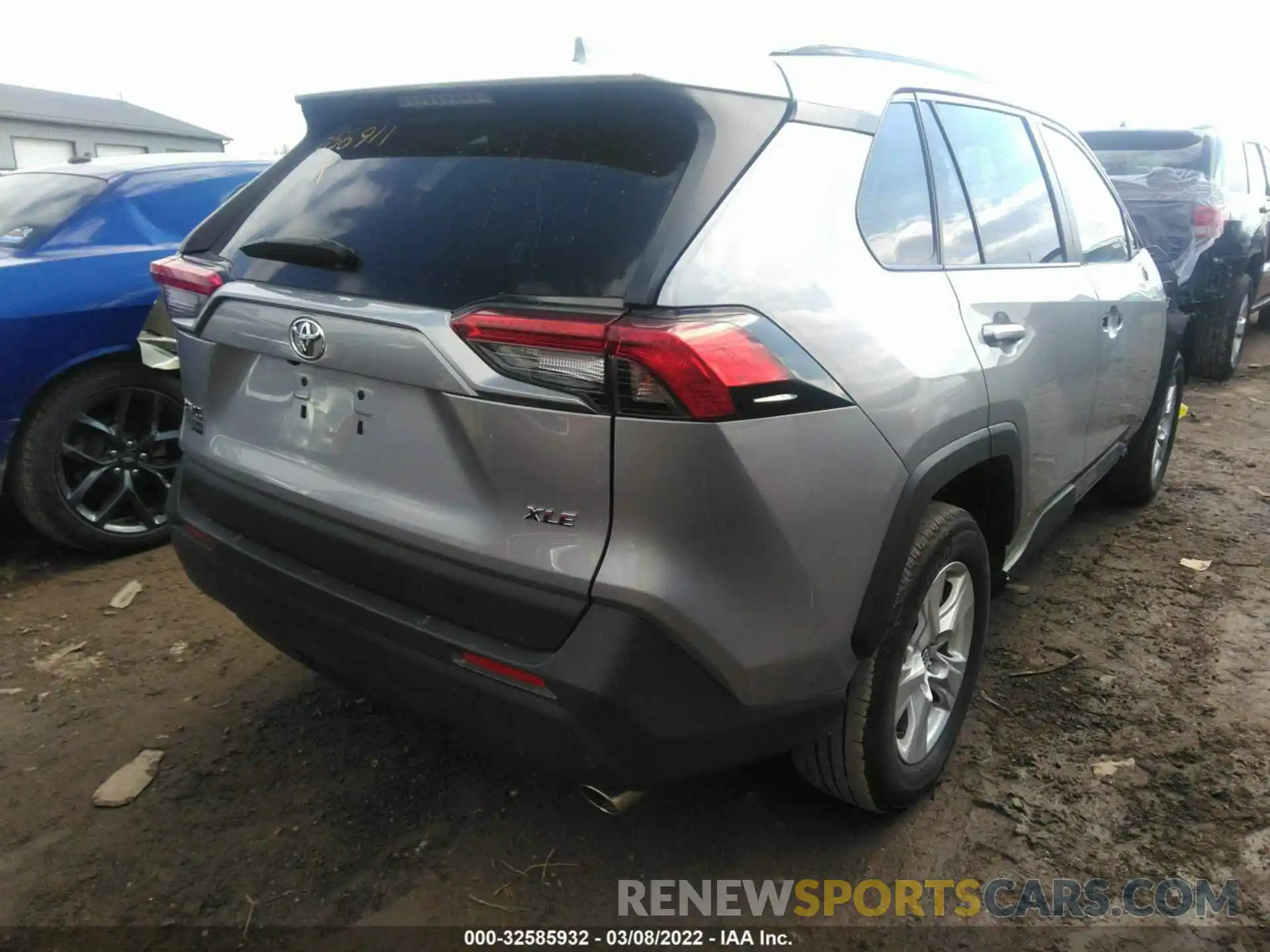 4 Photograph of a damaged car 2T3W1RFV0LC056911 TOYOTA RAV4 2020