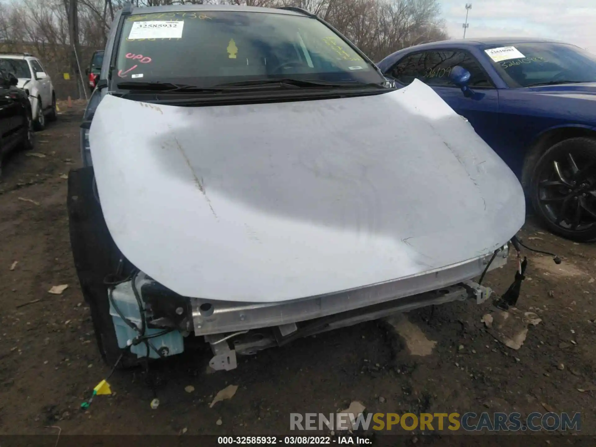 6 Photograph of a damaged car 2T3W1RFV0LC056911 TOYOTA RAV4 2020