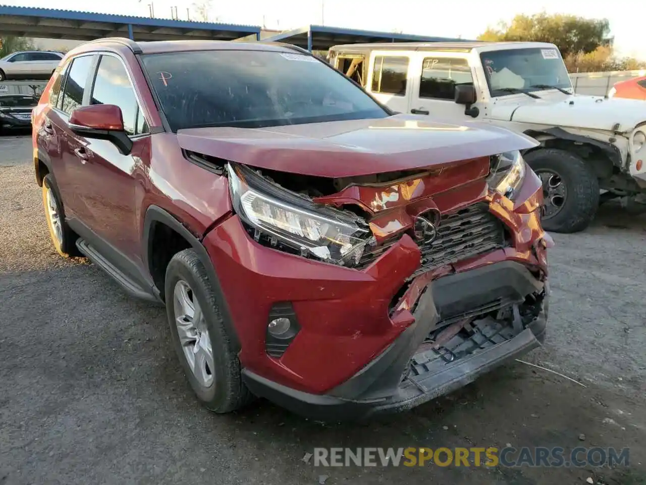 1 Photograph of a damaged car 2T3W1RFV0LC065639 TOYOTA RAV4 2020