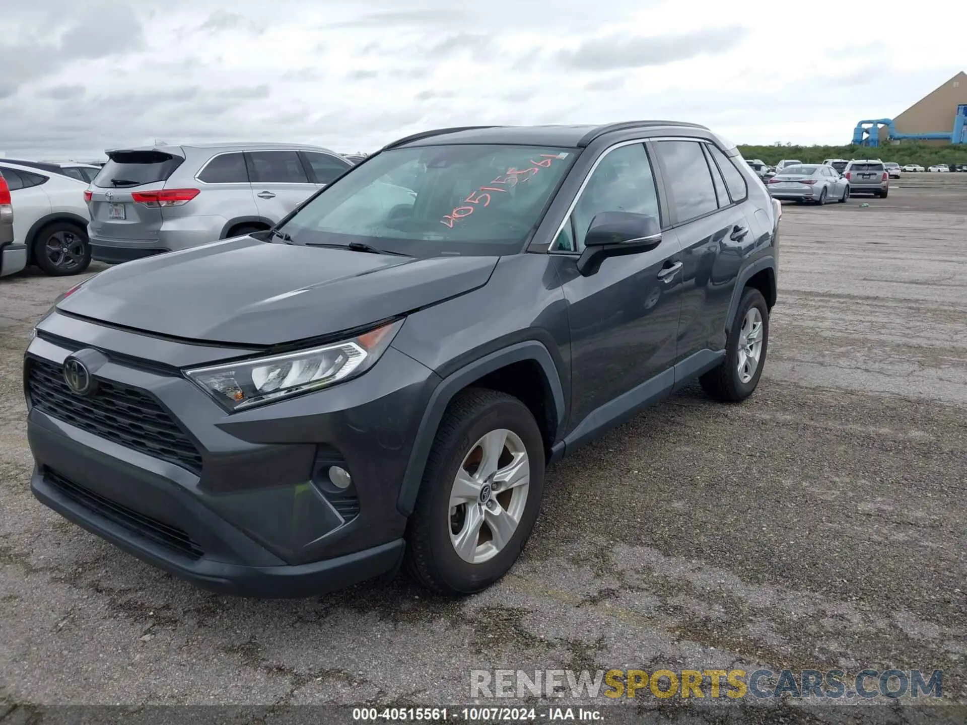 2 Photograph of a damaged car 2T3W1RFV0LC067231 TOYOTA RAV4 2020