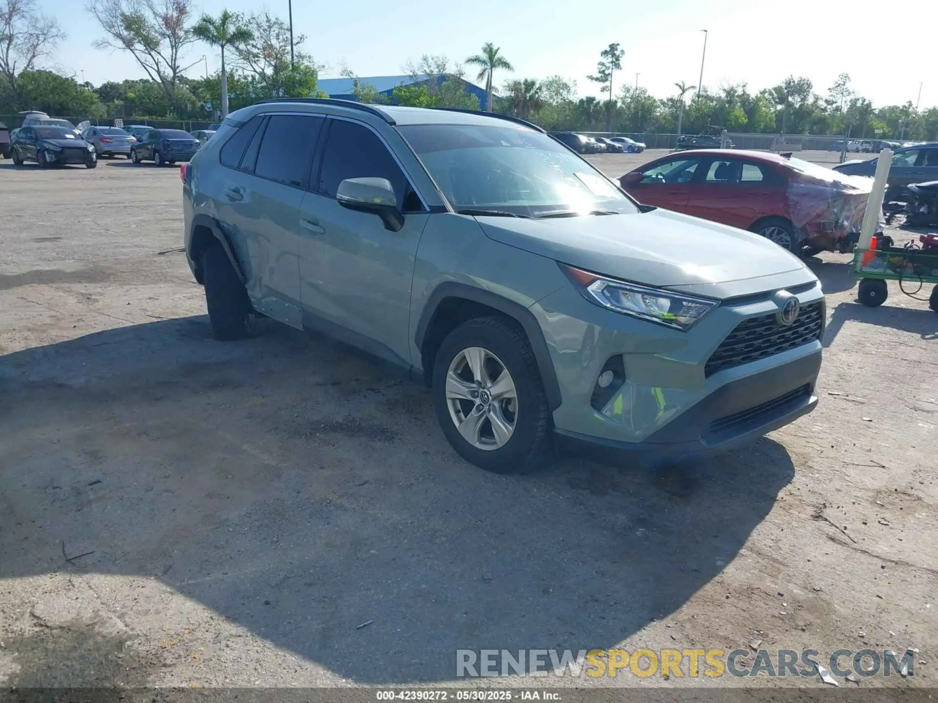 1 Photograph of a damaged car 2T3W1RFV0LC067410 TOYOTA RAV4 2020