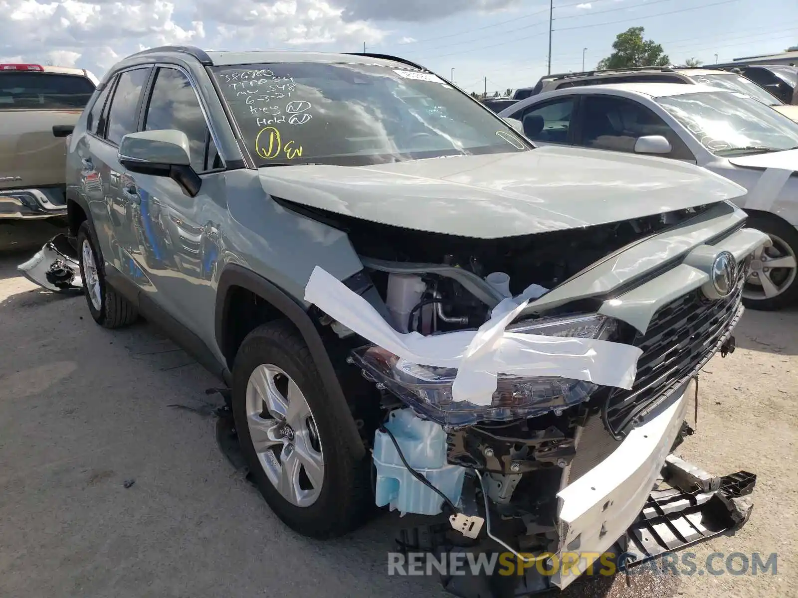 1 Photograph of a damaged car 2T3W1RFV0LC077287 TOYOTA RAV4 2020