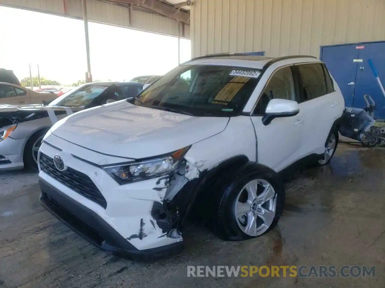 2 Photograph of a damaged car 2T3W1RFV0LC078309 TOYOTA RAV4 2020