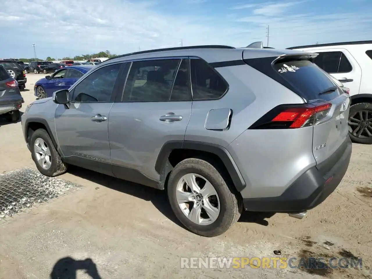 2 Photograph of a damaged car 2T3W1RFV0LC078813 TOYOTA RAV4 2020