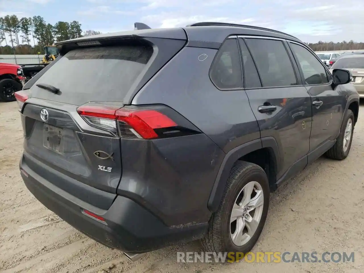 4 Photograph of a damaged car 2T3W1RFV0LC082716 TOYOTA RAV4 2020