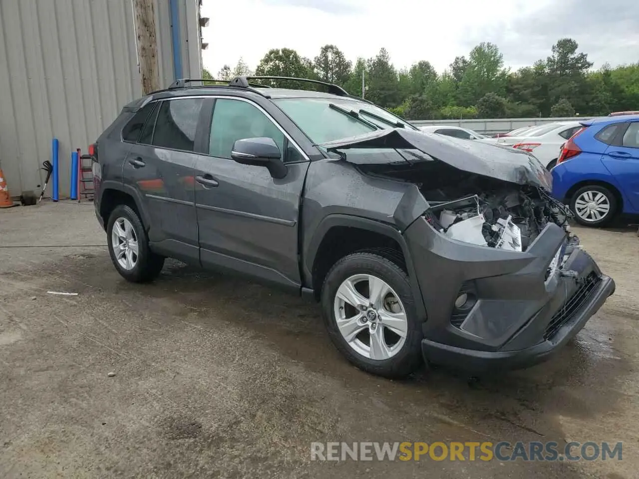 4 Photograph of a damaged car 2T3W1RFV0LC084367 TOYOTA RAV4 2020