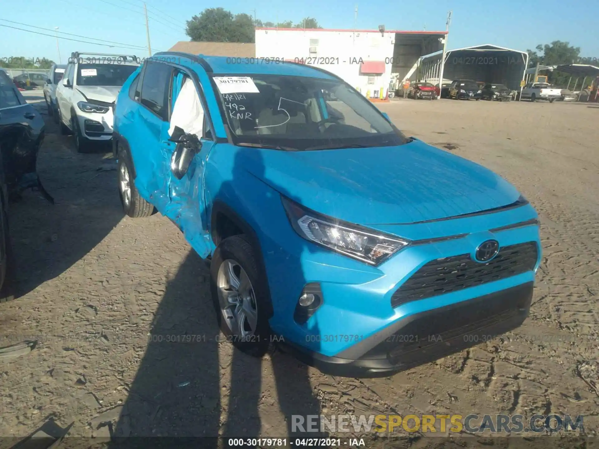 1 Photograph of a damaged car 2T3W1RFV0LW058687 TOYOTA RAV4 2020