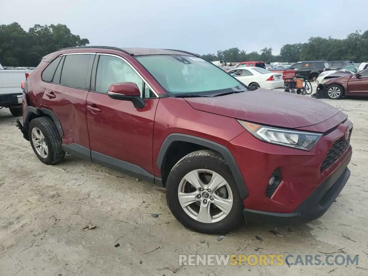 4 Photograph of a damaged car 2T3W1RFV0LW059791 TOYOTA RAV4 2020