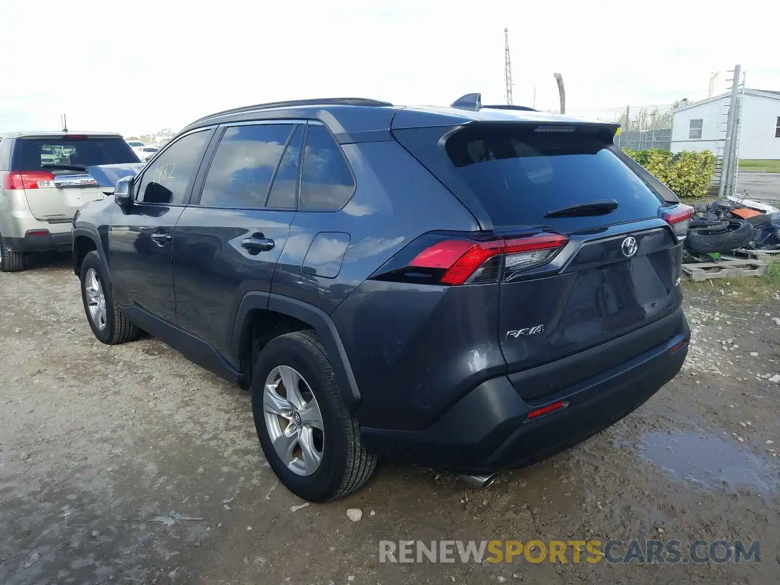 3 Photograph of a damaged car 2T3W1RFV0LW063291 TOYOTA RAV4 2020