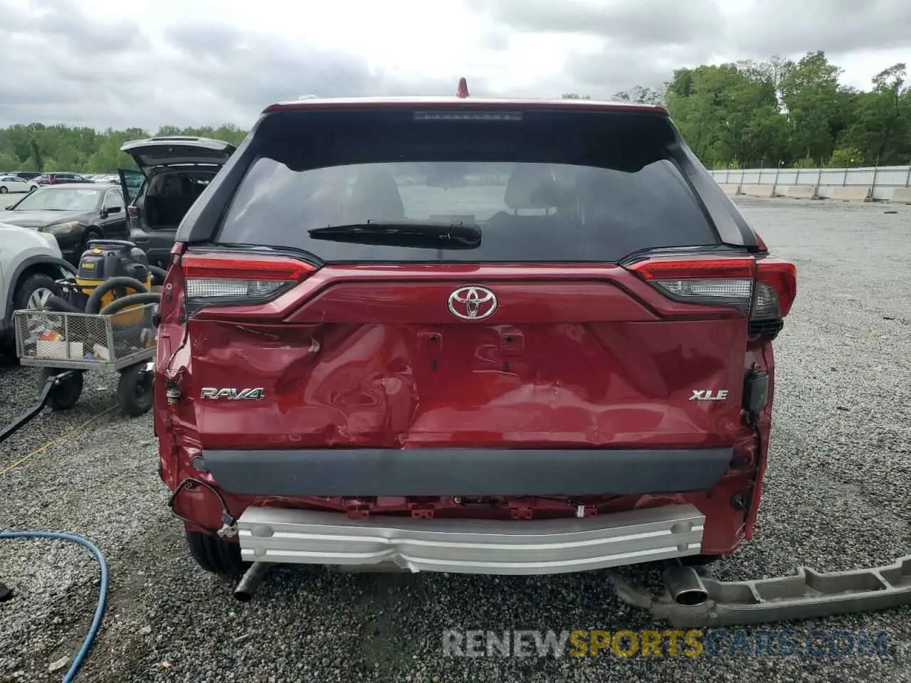 6 Photograph of a damaged car 2T3W1RFV0LW064022 TOYOTA RAV4 2020