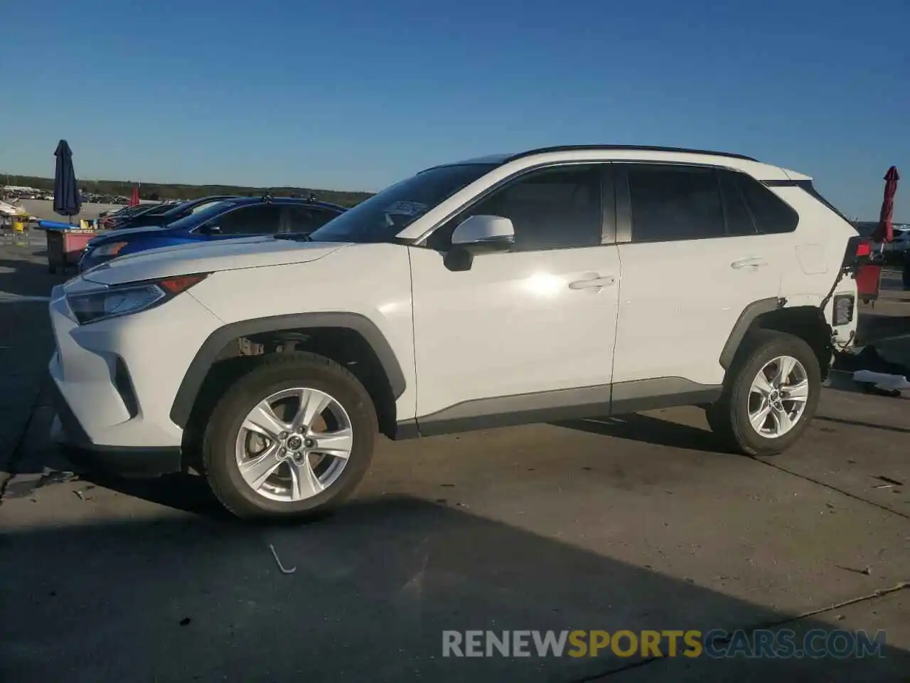 1 Photograph of a damaged car 2T3W1RFV0LW089230 TOYOTA RAV4 2020