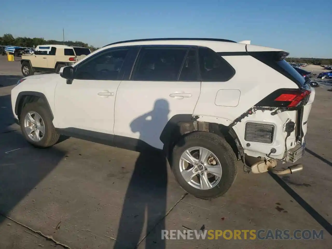 2 Photograph of a damaged car 2T3W1RFV0LW089230 TOYOTA RAV4 2020