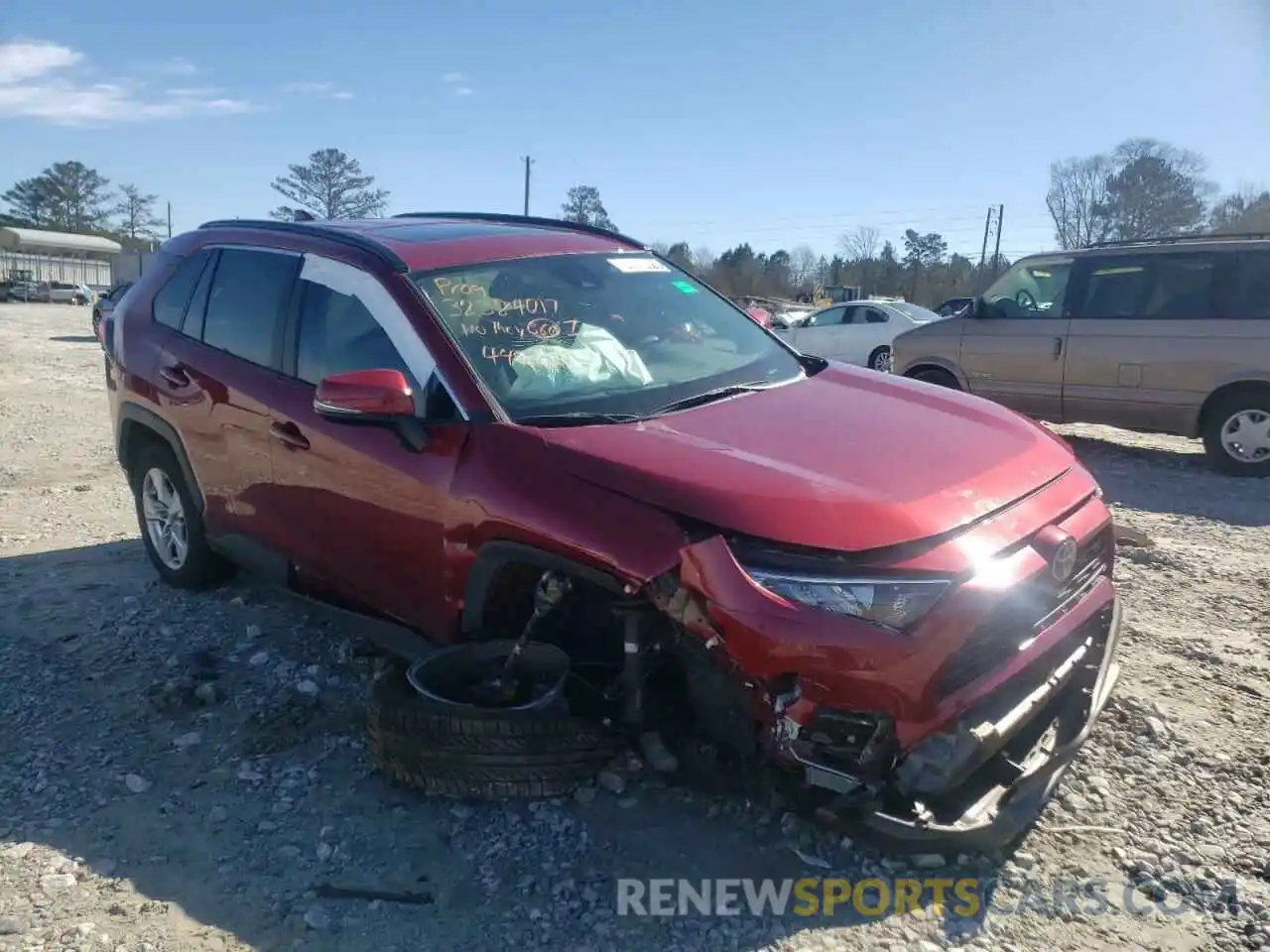 1 Photograph of a damaged car 2T3W1RFV0LW095206 TOYOTA RAV4 2020