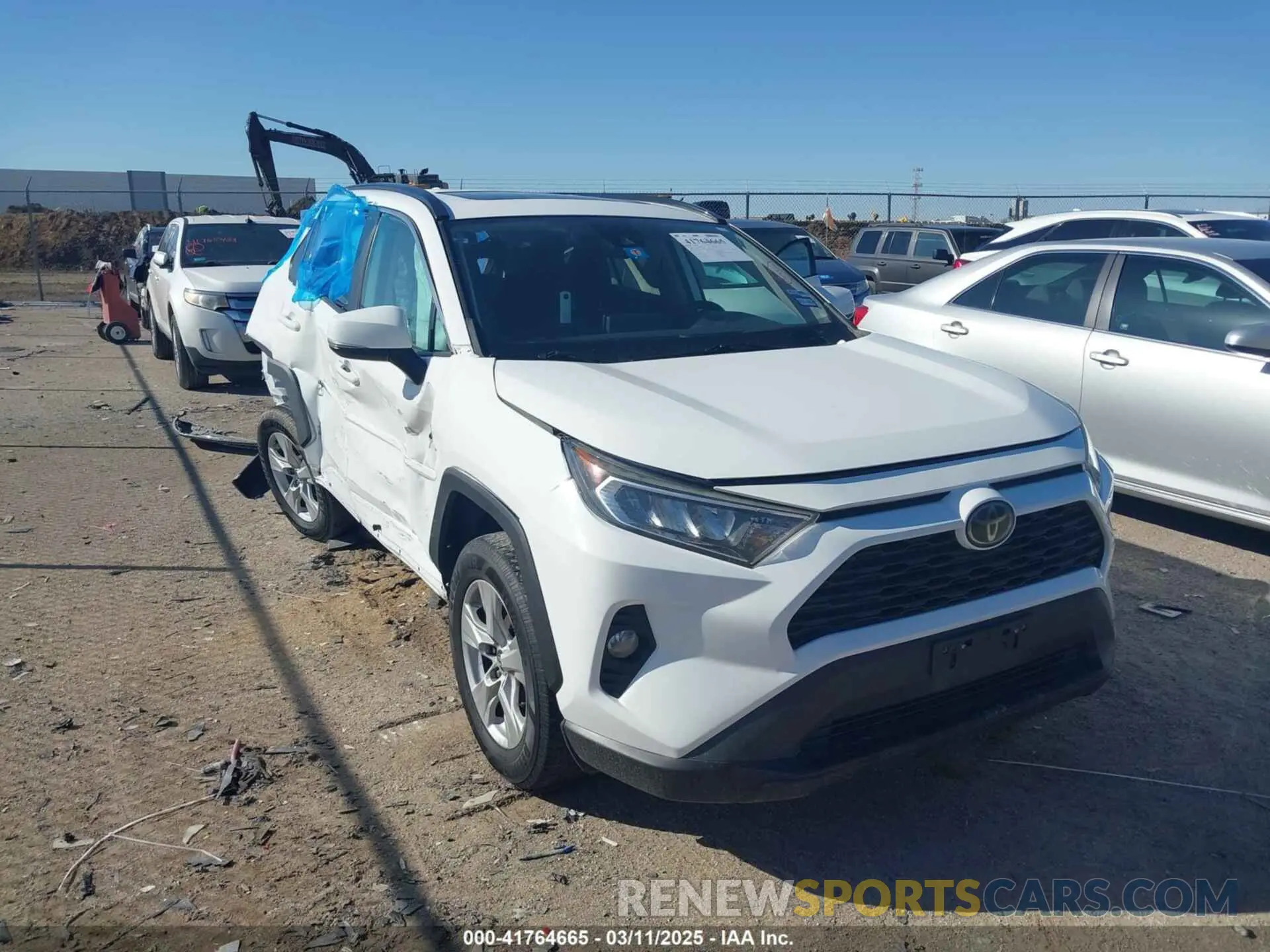 1 Photograph of a damaged car 2T3W1RFV1LC036912 TOYOTA RAV4 2020