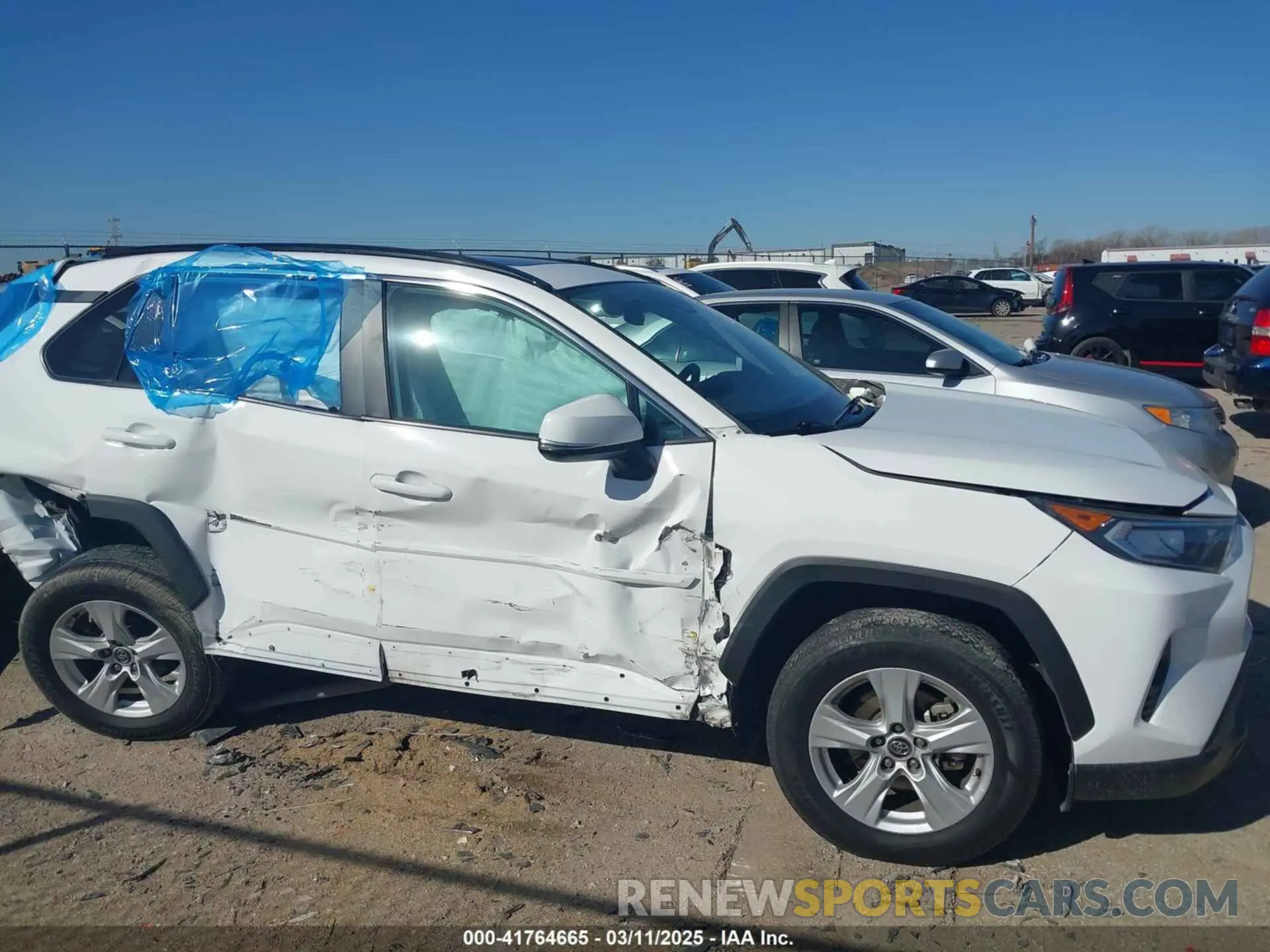 14 Photograph of a damaged car 2T3W1RFV1LC036912 TOYOTA RAV4 2020