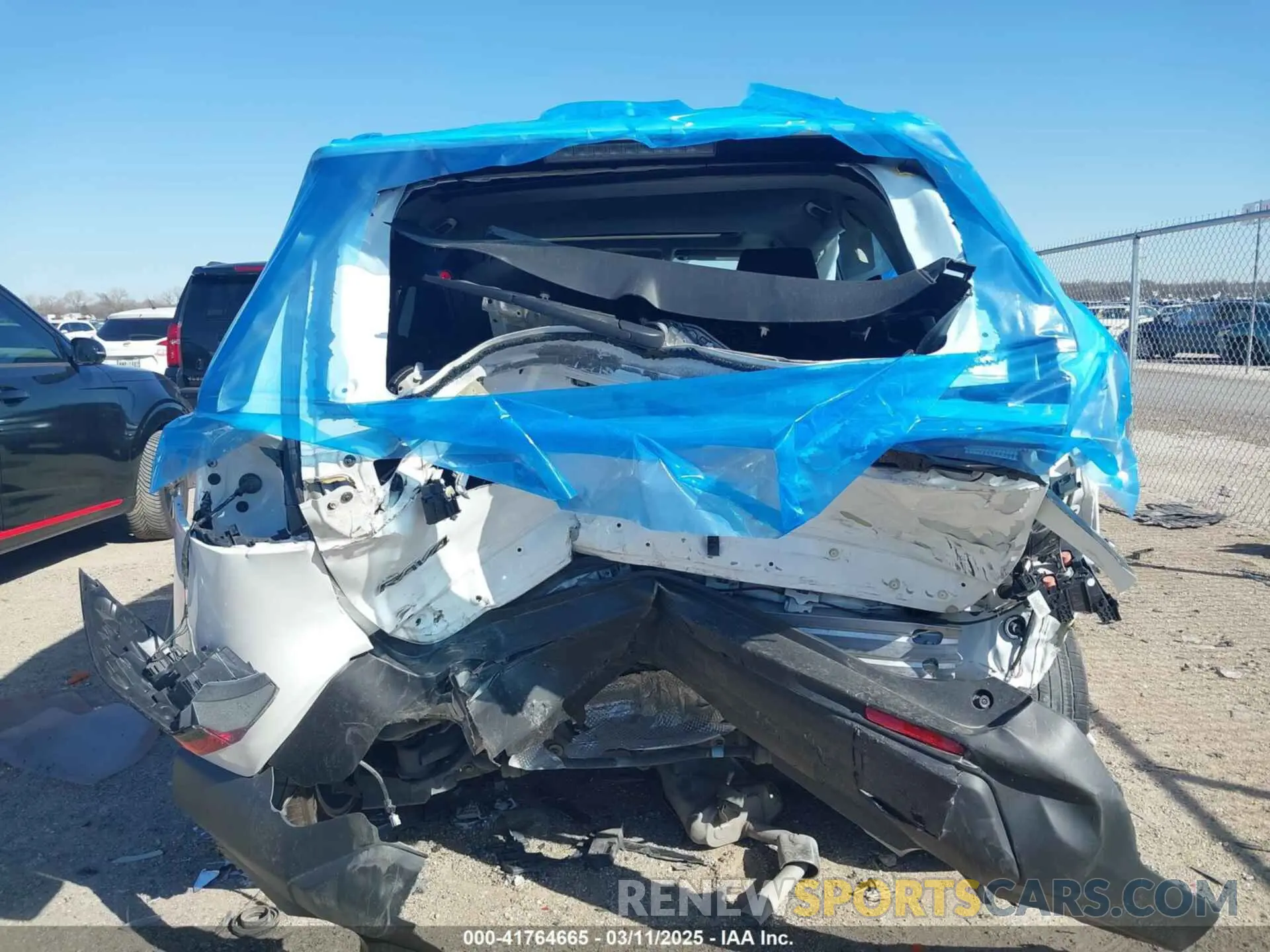 6 Photograph of a damaged car 2T3W1RFV1LC036912 TOYOTA RAV4 2020