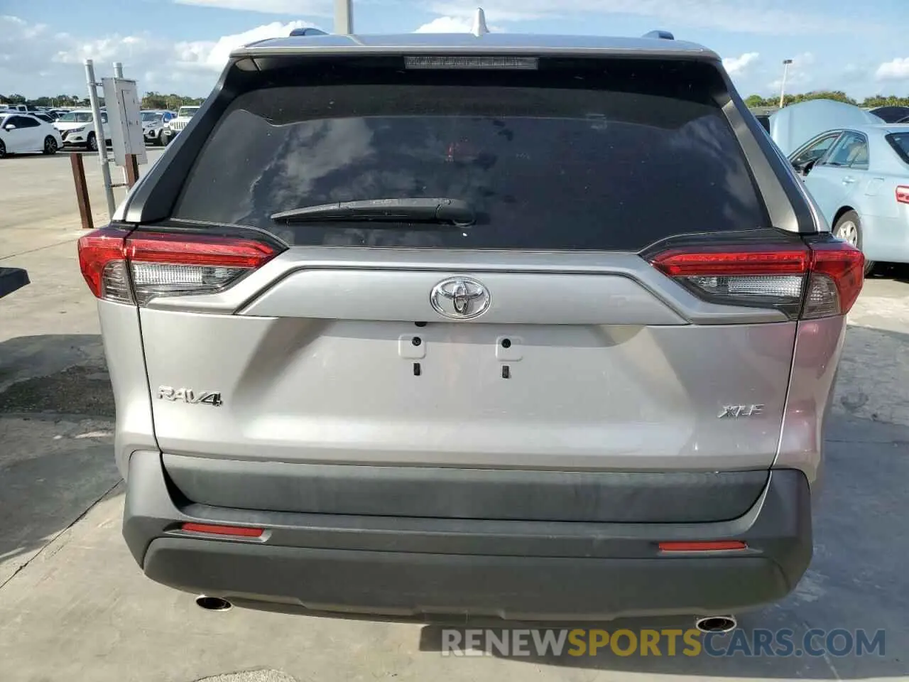 6 Photograph of a damaged car 2T3W1RFV1LC048896 TOYOTA RAV4 2020