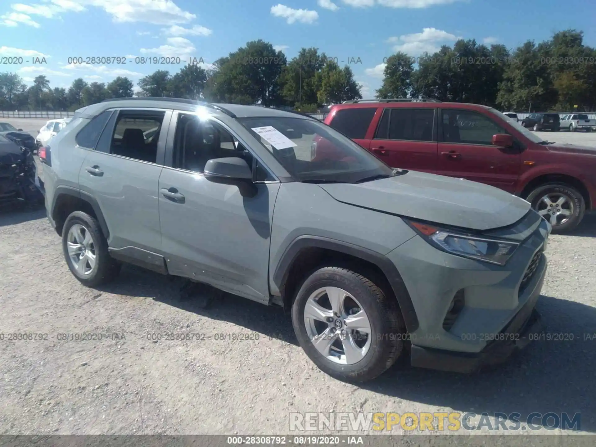 1 Photograph of a damaged car 2T3W1RFV1LC051006 TOYOTA RAV4 2020