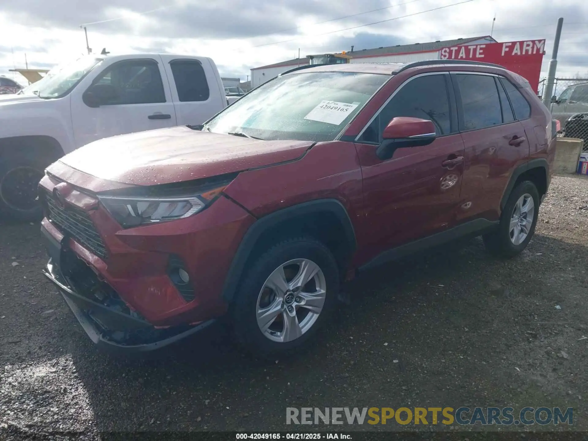 2 Photograph of a damaged car 2T3W1RFV1LC052043 TOYOTA RAV4 2020