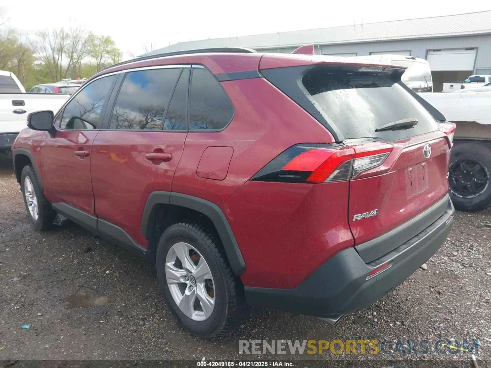 3 Photograph of a damaged car 2T3W1RFV1LC052043 TOYOTA RAV4 2020