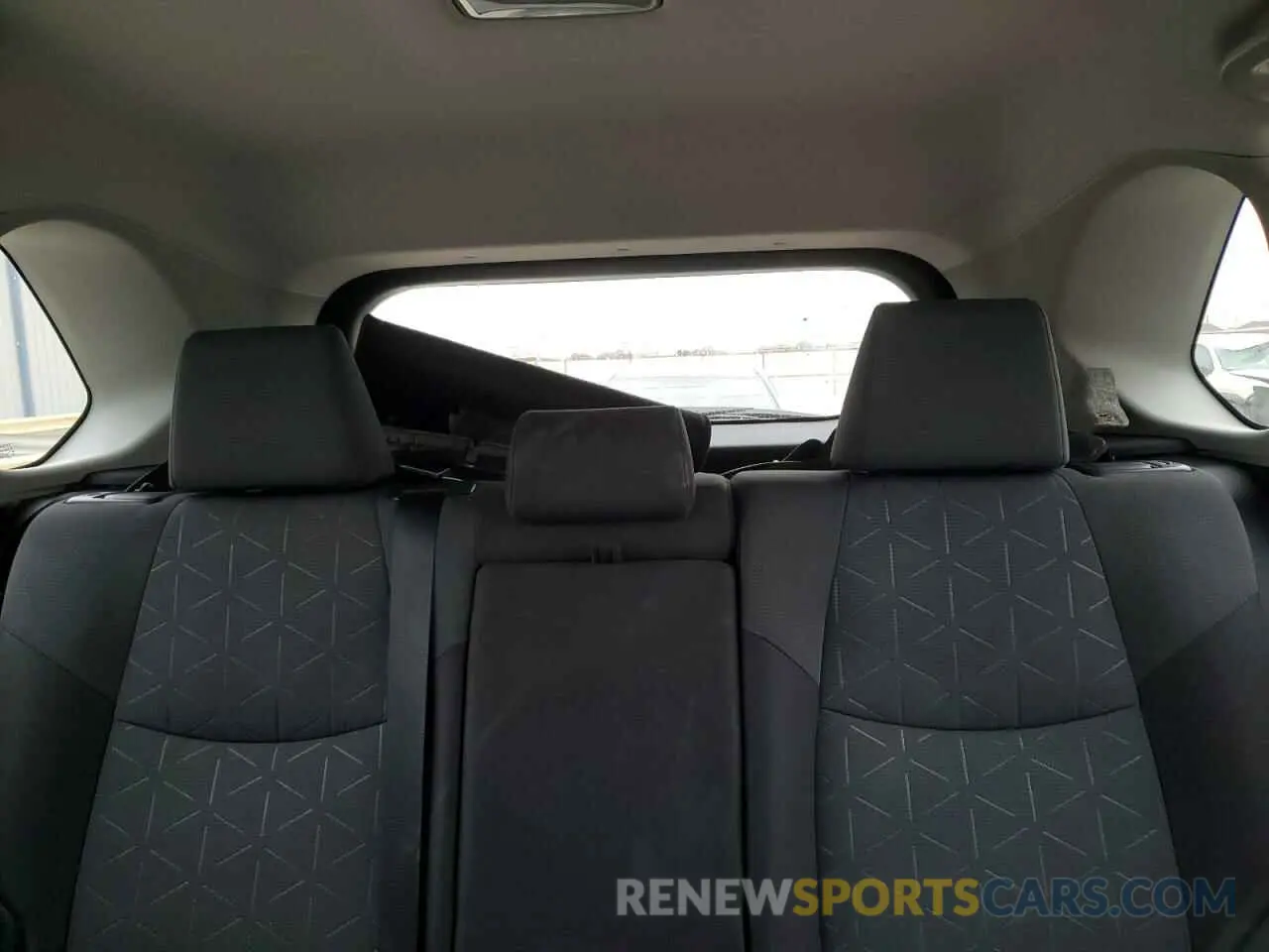 10 Photograph of a damaged car 2T3W1RFV1LC058862 TOYOTA RAV4 2020