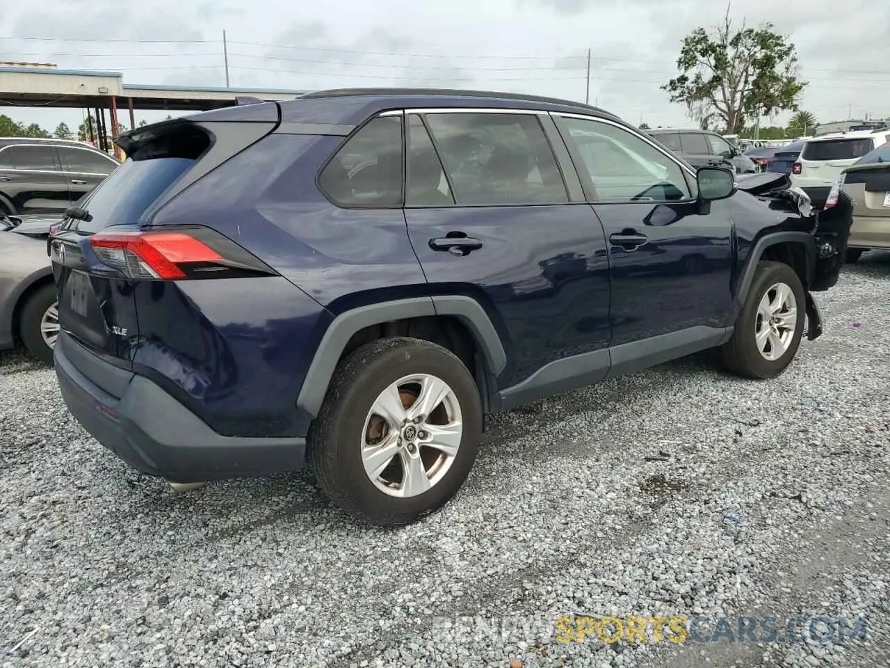 3 Photograph of a damaged car 2T3W1RFV1LC062443 TOYOTA RAV4 2020