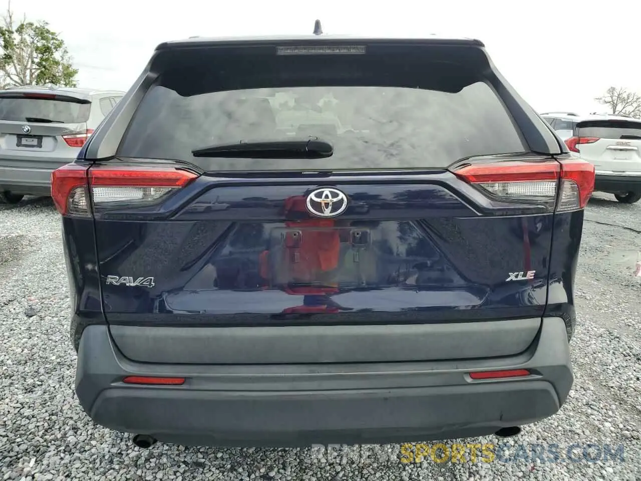 6 Photograph of a damaged car 2T3W1RFV1LC062443 TOYOTA RAV4 2020