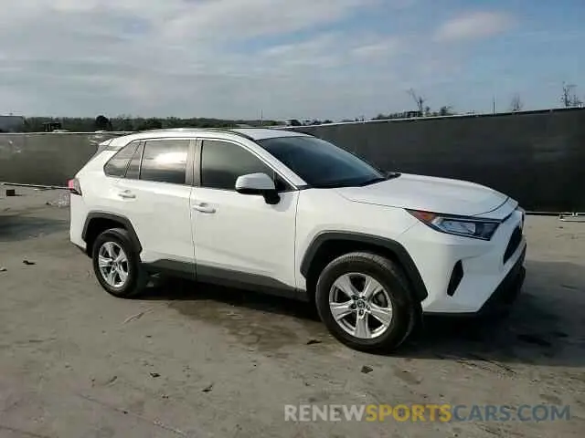 14 Photograph of a damaged car 2T3W1RFV1LC070140 TOYOTA RAV4 2020