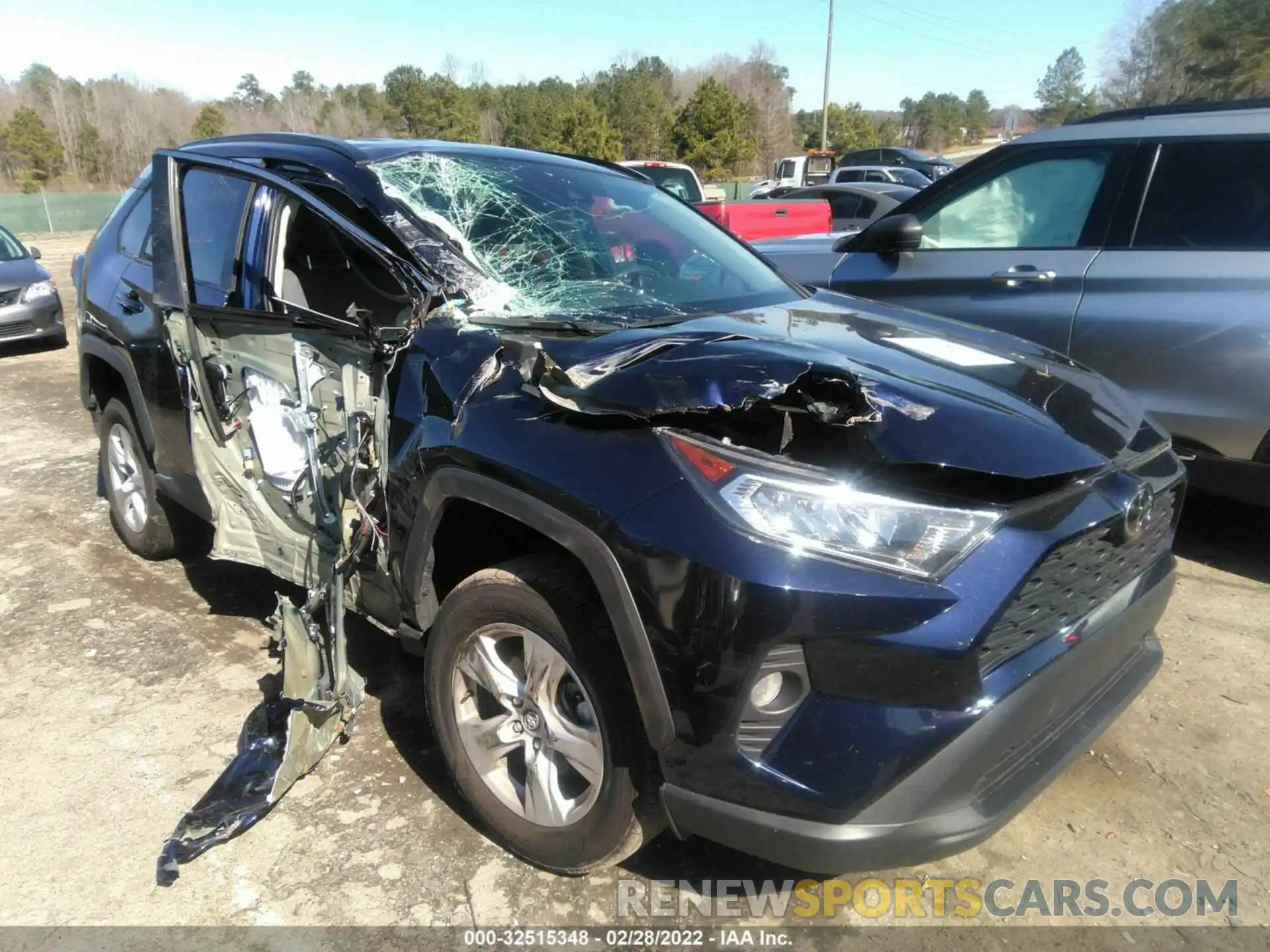 1 Photograph of a damaged car 2T3W1RFV1LC080134 TOYOTA RAV4 2020