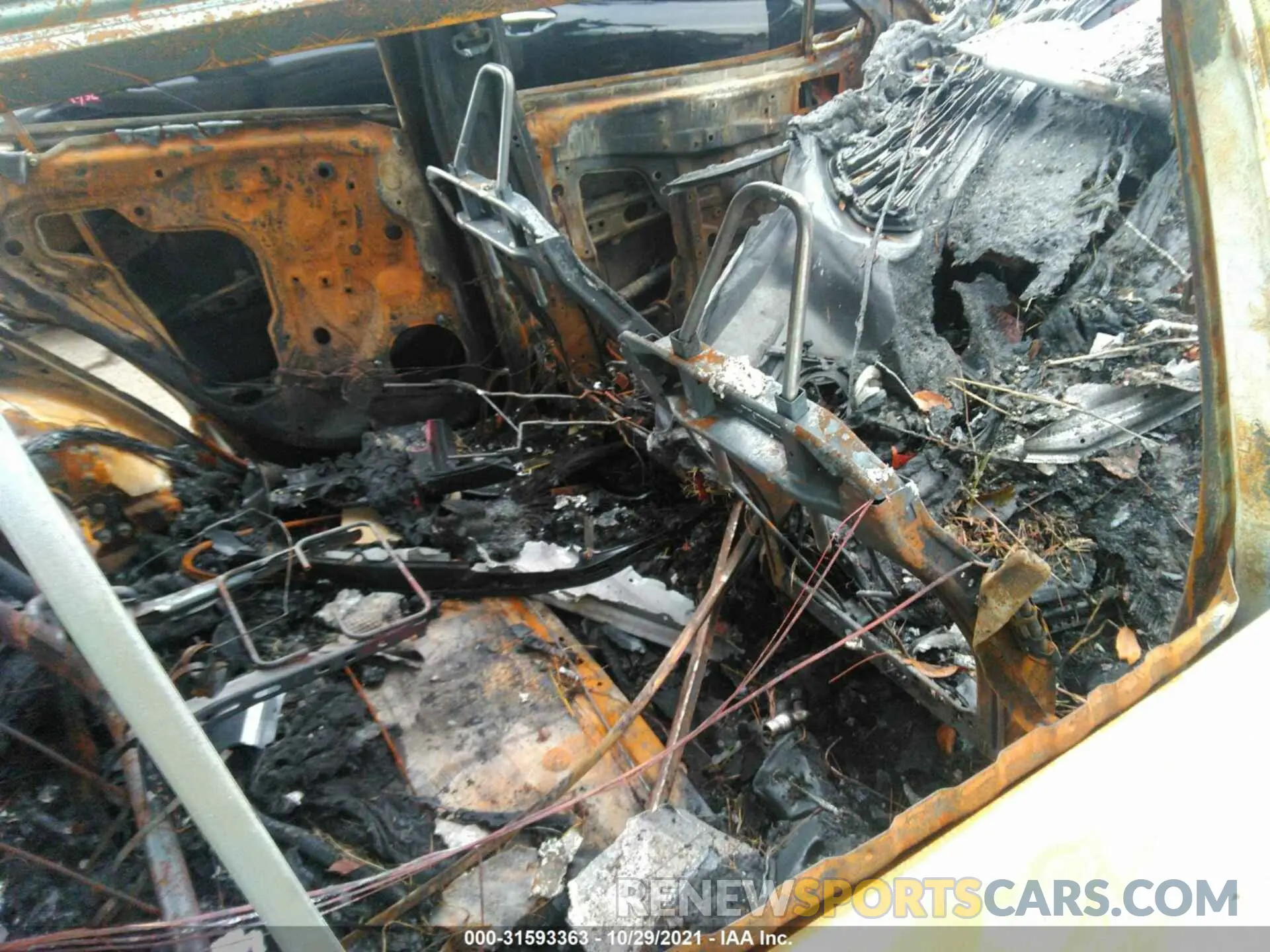 8 Photograph of a damaged car 2T3W1RFV1LC082708 TOYOTA RAV4 2020