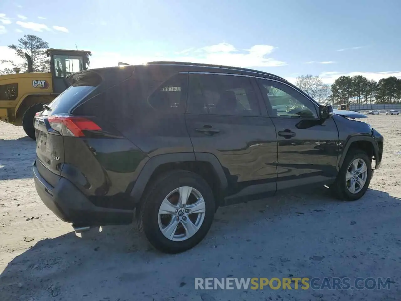 3 Photograph of a damaged car 2T3W1RFV1LC084071 TOYOTA RAV4 2020