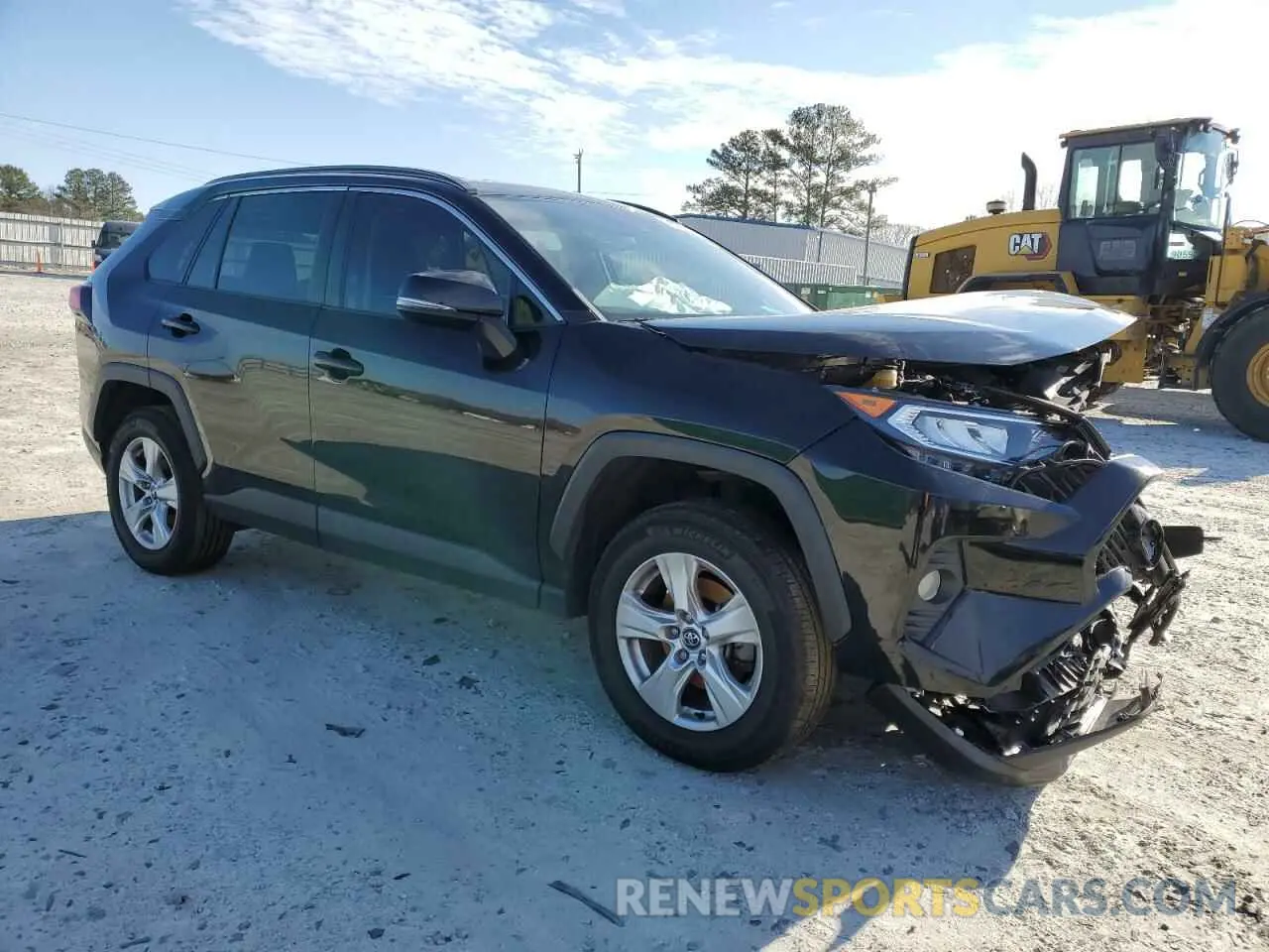 4 Photograph of a damaged car 2T3W1RFV1LC084071 TOYOTA RAV4 2020