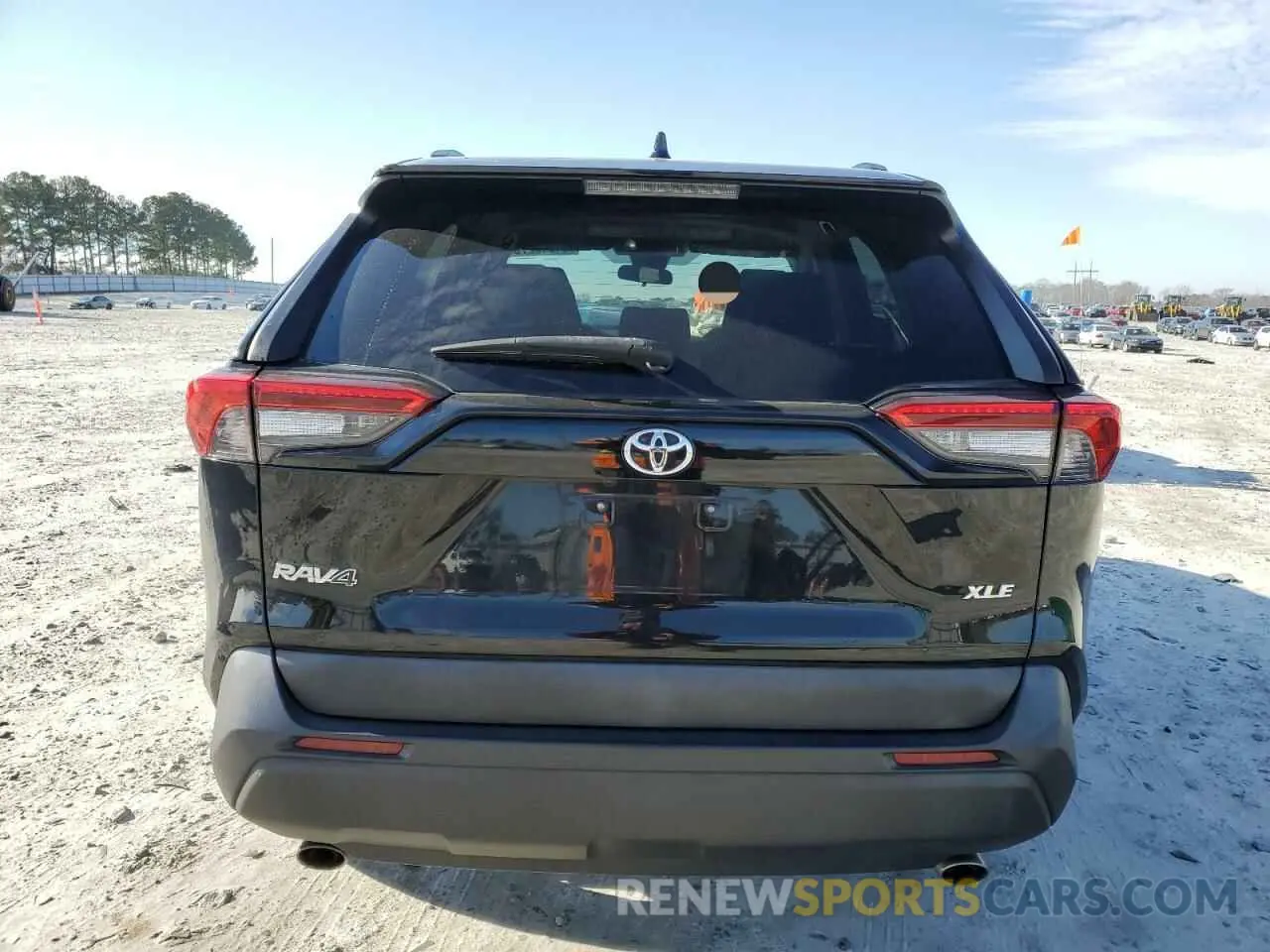 6 Photograph of a damaged car 2T3W1RFV1LC084071 TOYOTA RAV4 2020