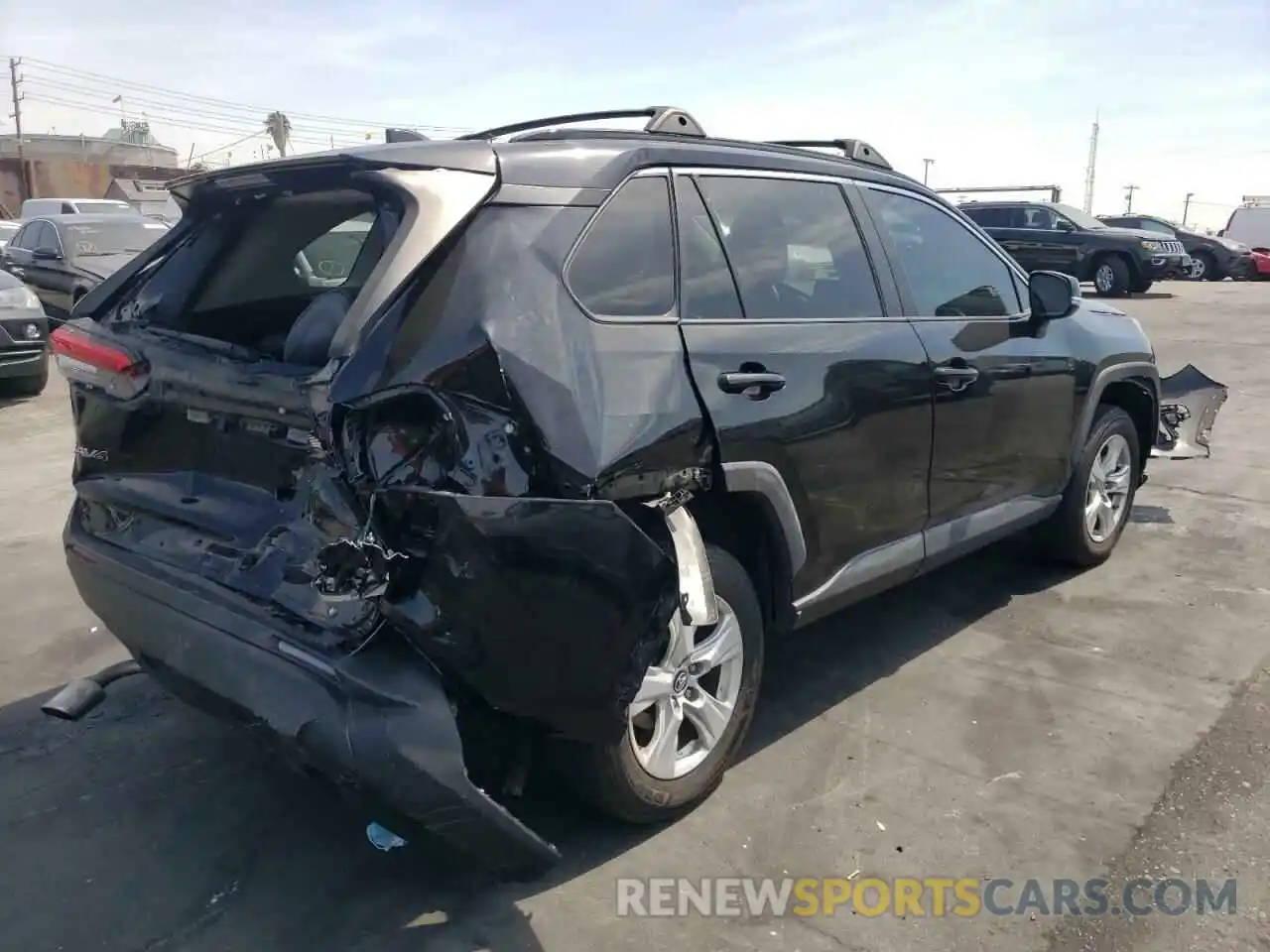 4 Photograph of a damaged car 2T3W1RFV1LW068046 TOYOTA RAV4 2020