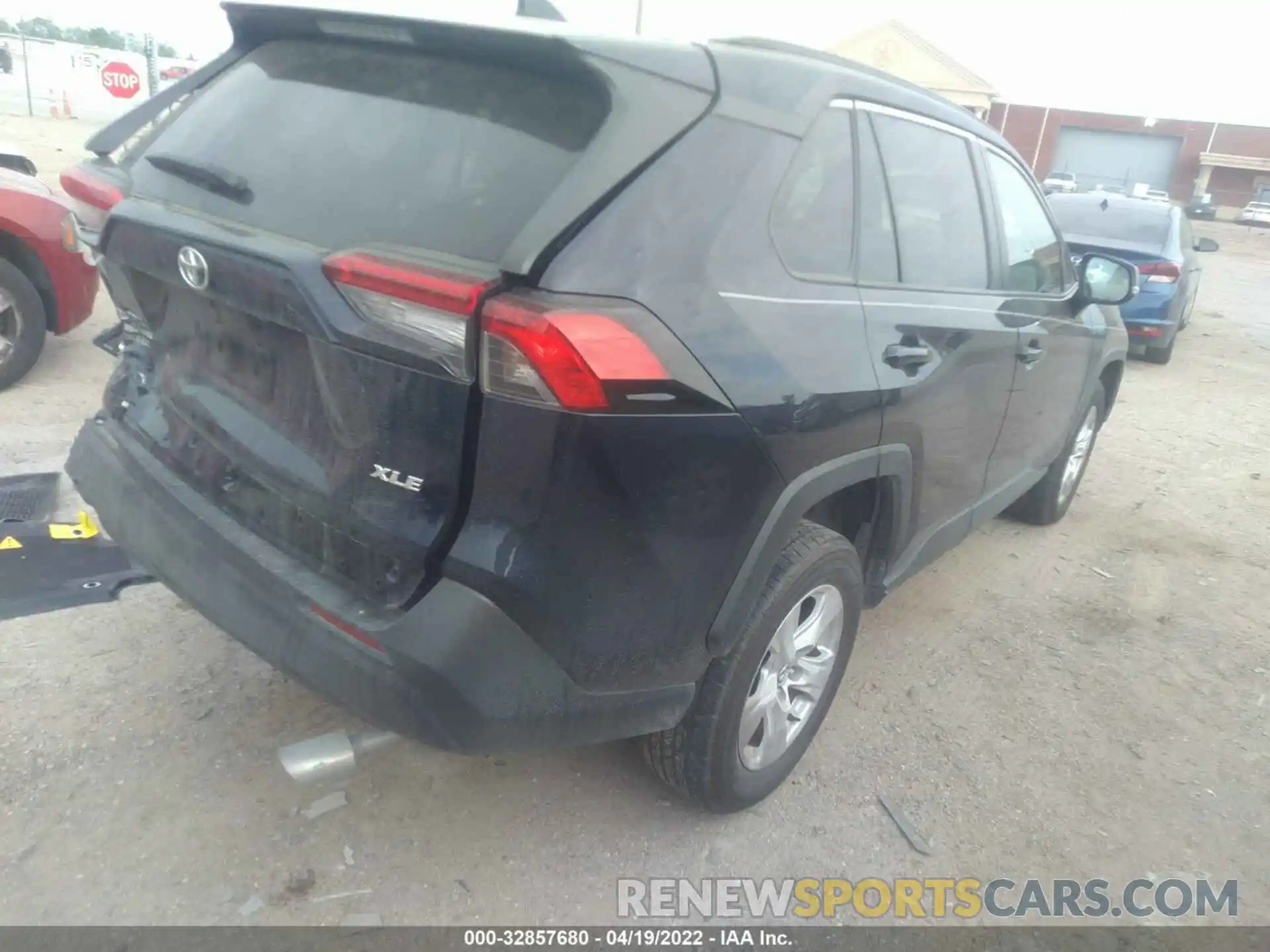 4 Photograph of a damaged car 2T3W1RFV1LW084599 TOYOTA RAV4 2020