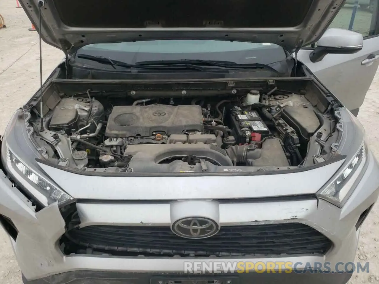 12 Photograph of a damaged car 2T3W1RFV1LW084795 TOYOTA RAV4 2020