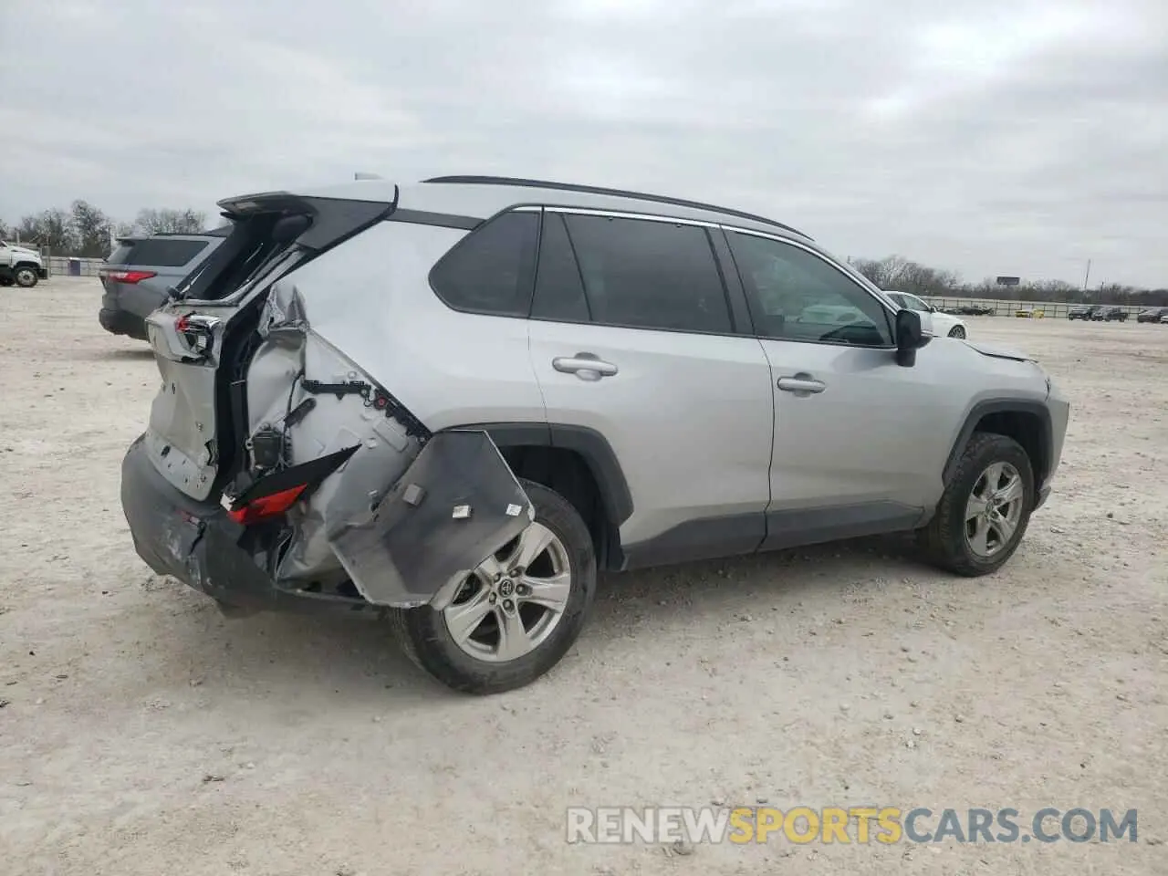 3 Photograph of a damaged car 2T3W1RFV1LW084795 TOYOTA RAV4 2020