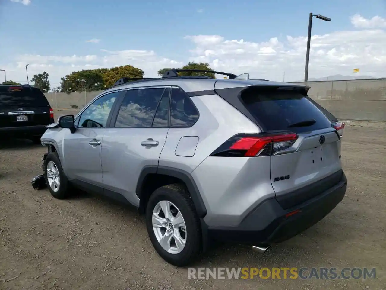 3 Photograph of a damaged car 2T3W1RFV1LW102454 TOYOTA RAV4 2020