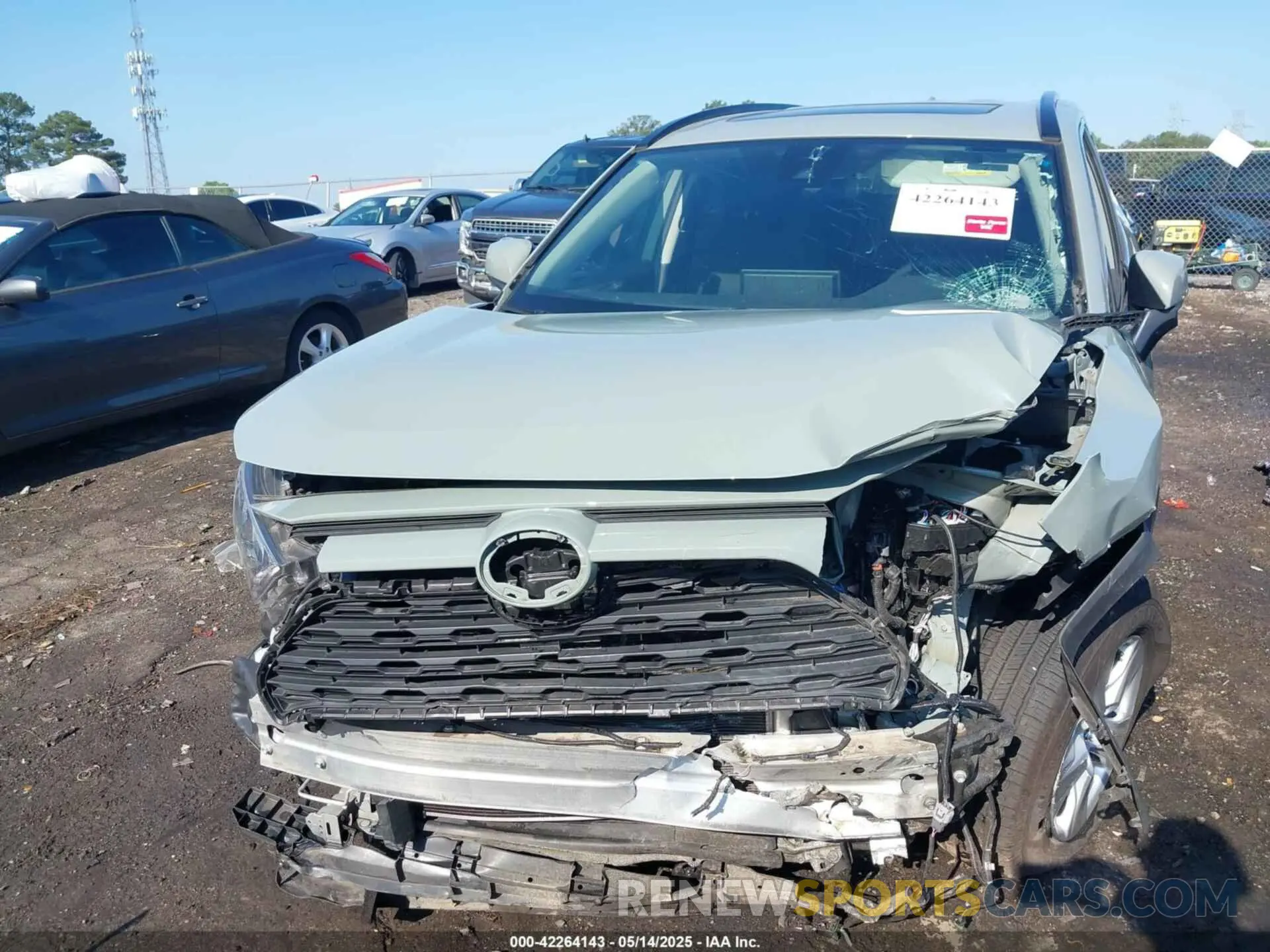 11 Photograph of a damaged car 2T3W1RFV2LC054707 TOYOTA RAV4 2020