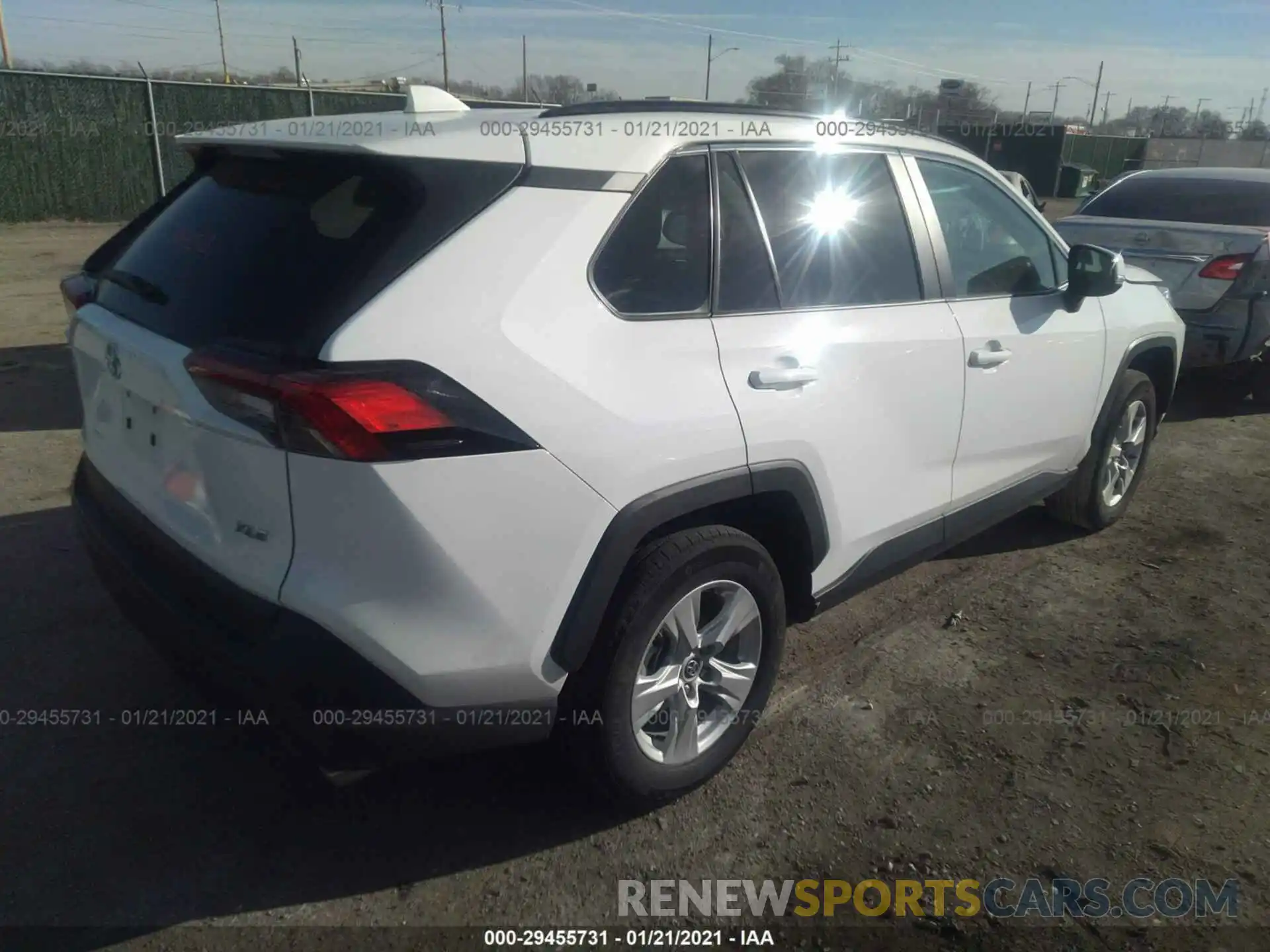 4 Photograph of a damaged car 2T3W1RFV2LC060832 TOYOTA RAV4 2020