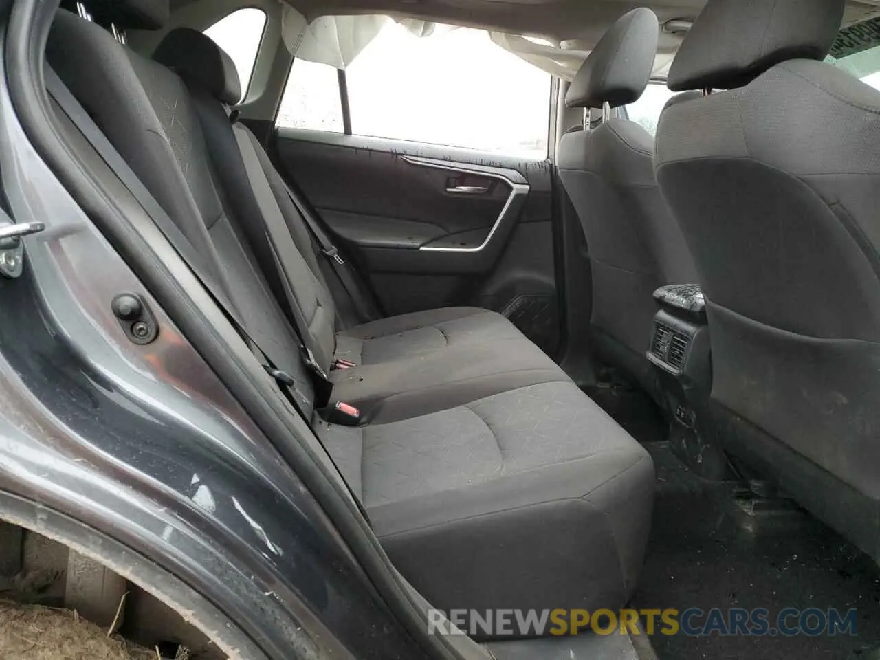 11 Photograph of a damaged car 2T3W1RFV2LC062080 TOYOTA RAV4 2020