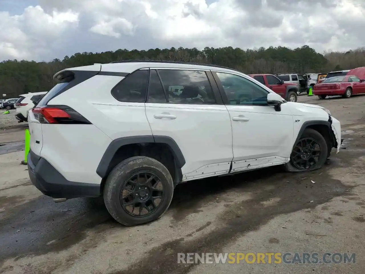 3 Photograph of a damaged car 2T3W1RFV2LC063536 TOYOTA RAV4 2020