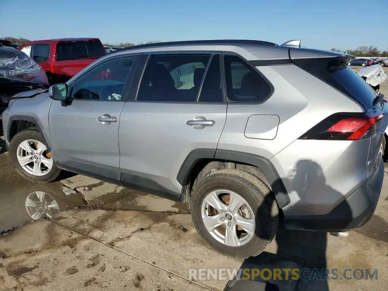 2 Photograph of a damaged car 2T3W1RFV2LC074228 TOYOTA RAV4 2020