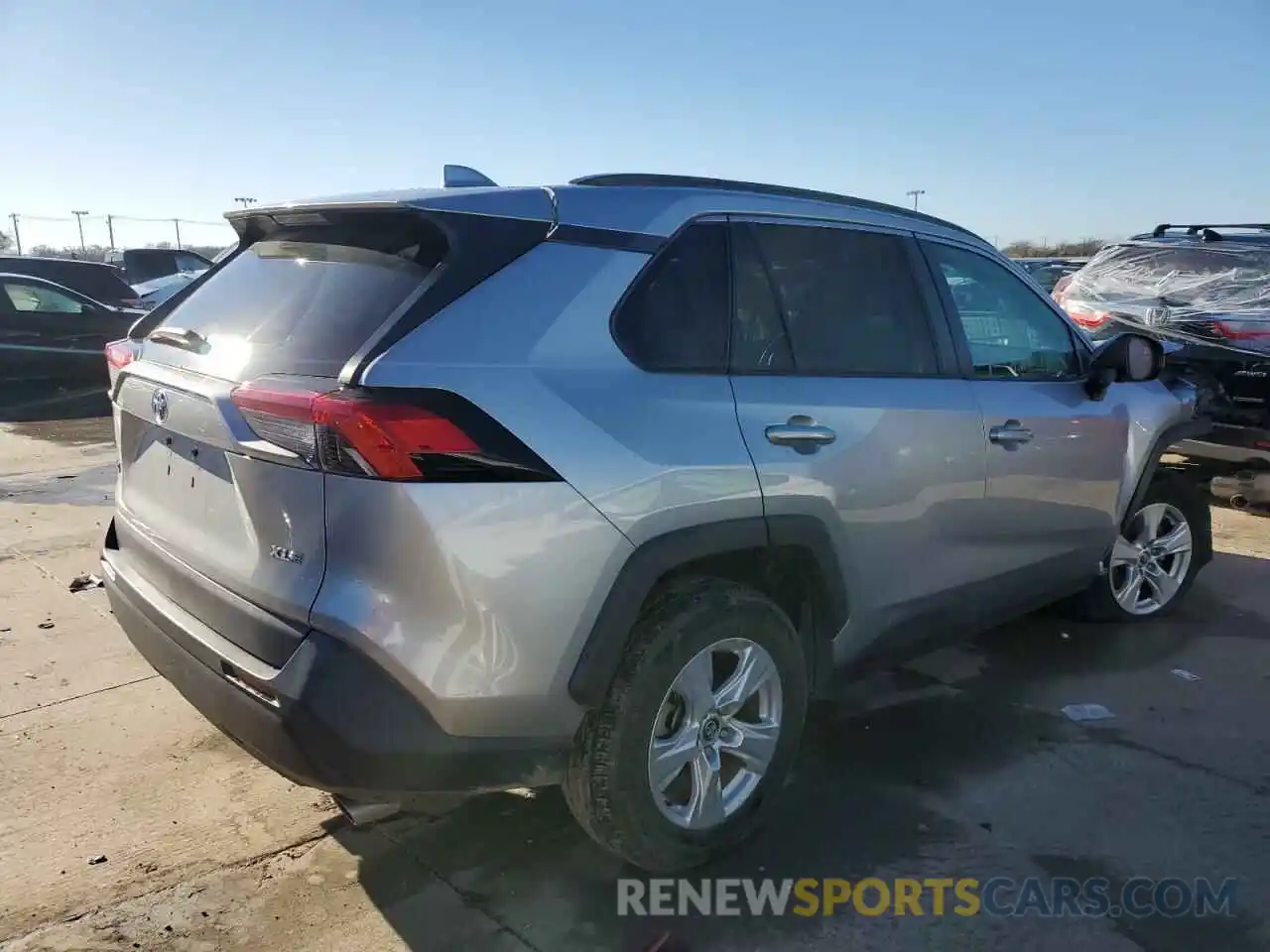 3 Photograph of a damaged car 2T3W1RFV2LC074228 TOYOTA RAV4 2020