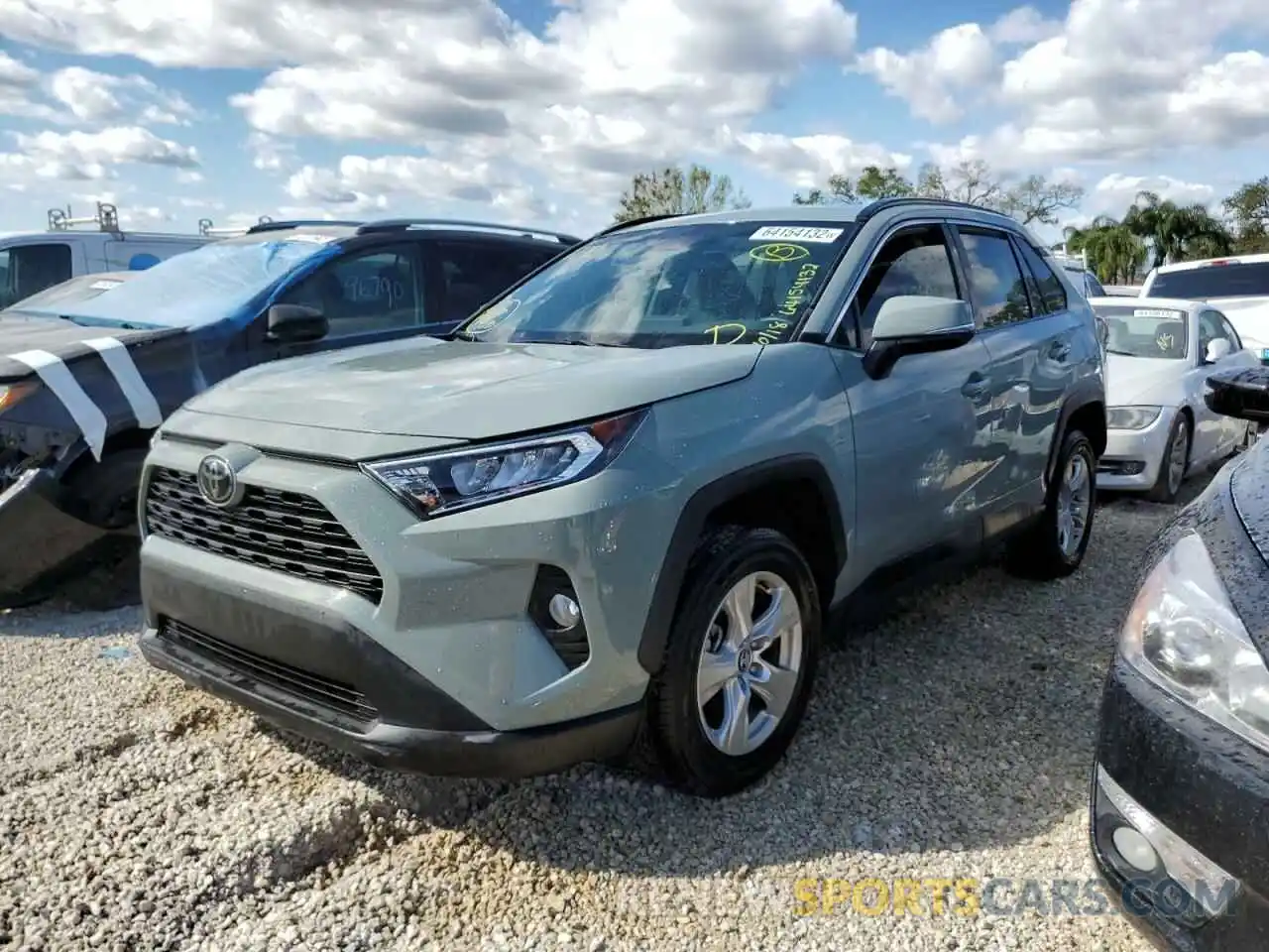 2 Photograph of a damaged car 2T3W1RFV2LW059677 TOYOTA RAV4 2020