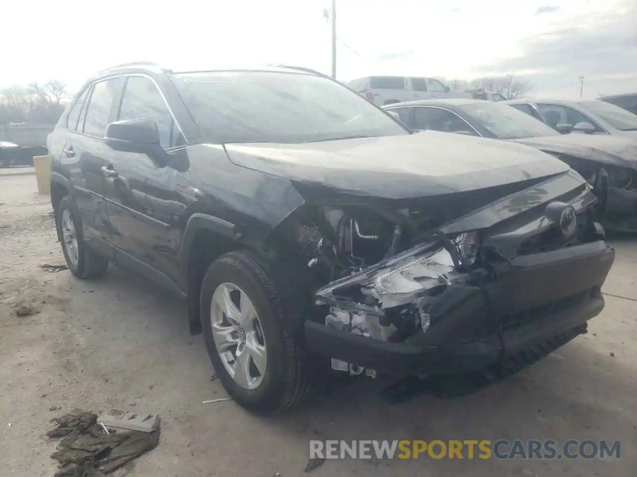 1 Photograph of a damaged car 2T3W1RFV2LW066502 TOYOTA RAV4 2020