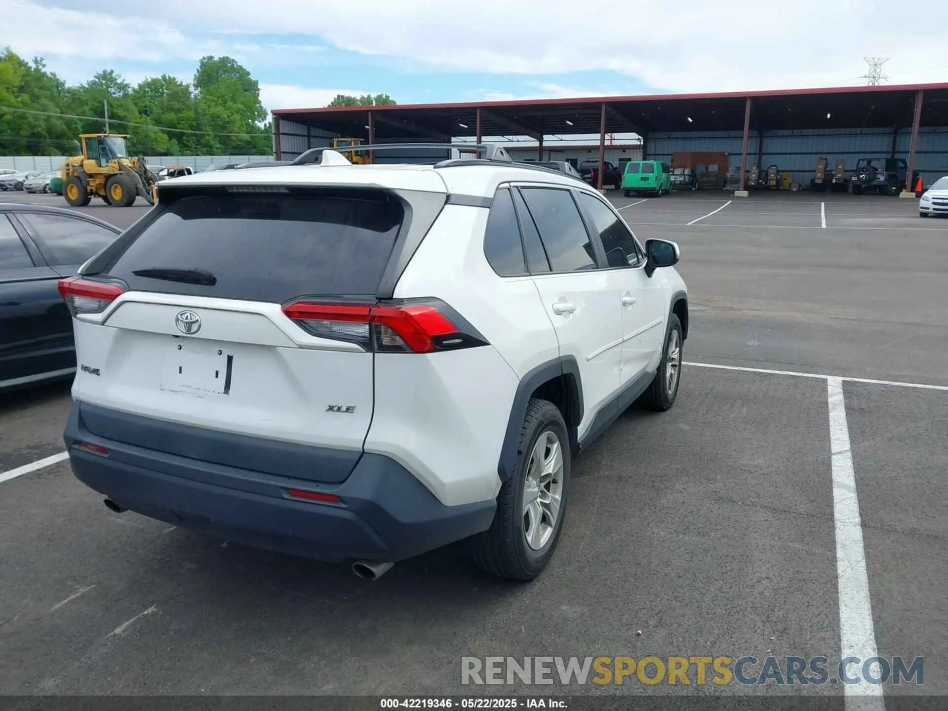 4 Photograph of a damaged car 2T3W1RFV2LW068363 TOYOTA RAV4 2020