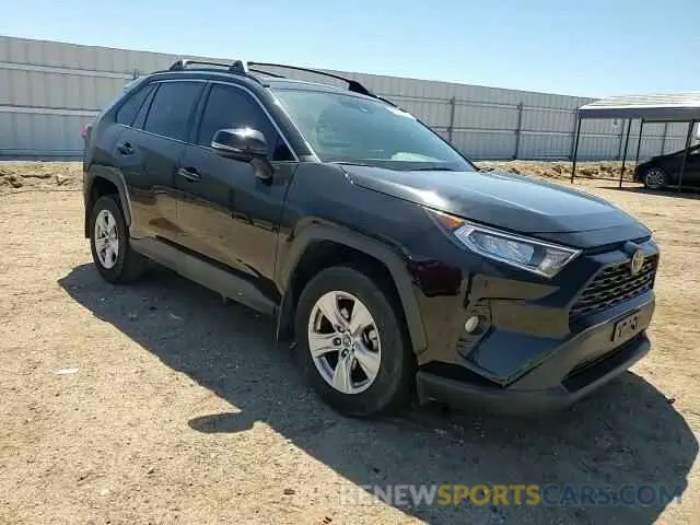 14 Photograph of a damaged car 2T3W1RFV2LW071747 TOYOTA RAV4 2020
